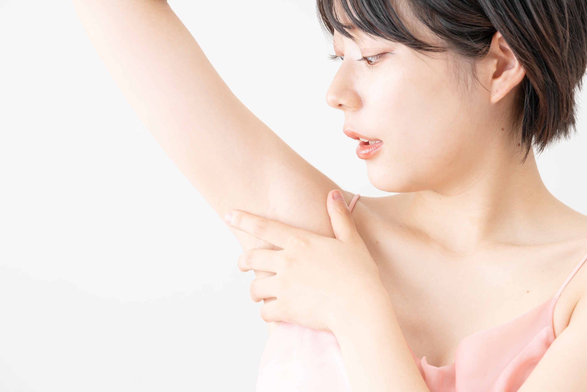 脇毛を処理しない女性の心理