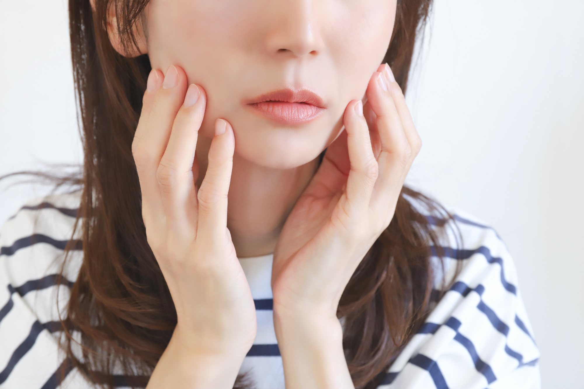 毛穴が開く原因とは？