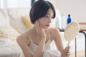 乾燥肌さんが取り入れるべきスキンケアとは？潤いキープの秘訣を徹底解説